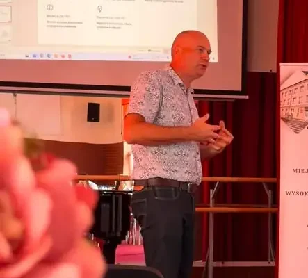 LOWE: Biofeedback i AI – nowe technologie w edukacji i pracy