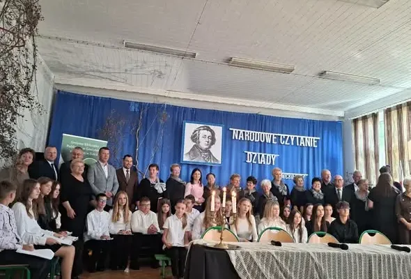 Narodowe Czytanie 2026 w Solcu – uczennice zaprezentowały „Dziady” Mickiewicza