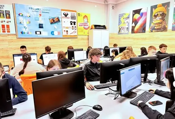 Uczniowie ZSOiZ tworzą modele 3D – od pomysłu do wydruku