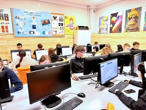 Uczniowie ZSOiZ tworzą modele 3D – od pomysłu do wydruku