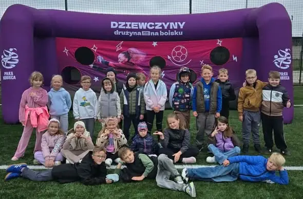 Dziewczyny na stadionie Ruchu Wysokie Mazowieckie – sportowa akcja PZPN