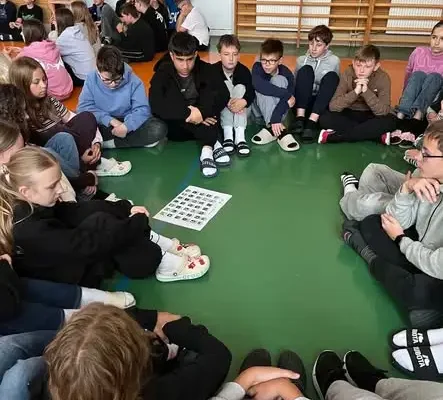 Uczniowie klas 6 ćwiczyli zasady ewakuacji szkoły