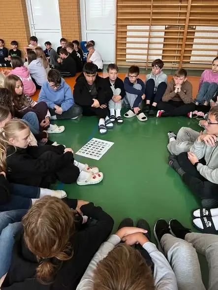 Uczniowie klas 6 ćwiczyli zasady ewakuacji szkoły