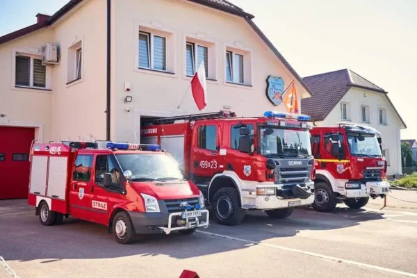Pożar domu w Uszy Małej. Czujniki dymu uratowały mieszkańców