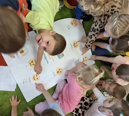 Tydzień Budowania Relacji w przedszkolu w Sokołowie – dzieci uczyły się empatii