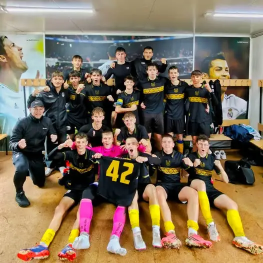 Juniorzy MOSP Białystok pokonani 4:2. Cenne zwycięstwo mimo osłabienia